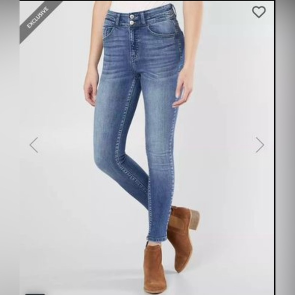 KanCan Signature Ultra High Rise Skinny Jean - Picture 1 of 5
